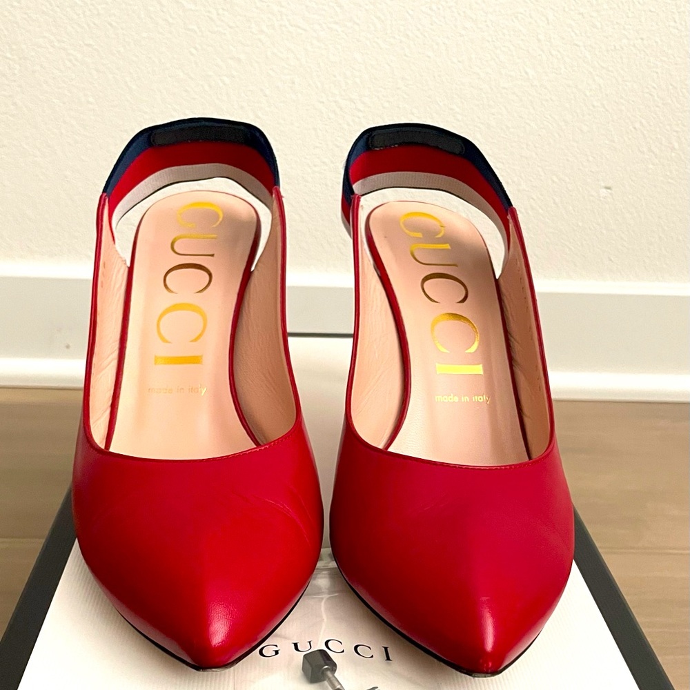 GUCCI Malaga Kid Pumps in red Size 39